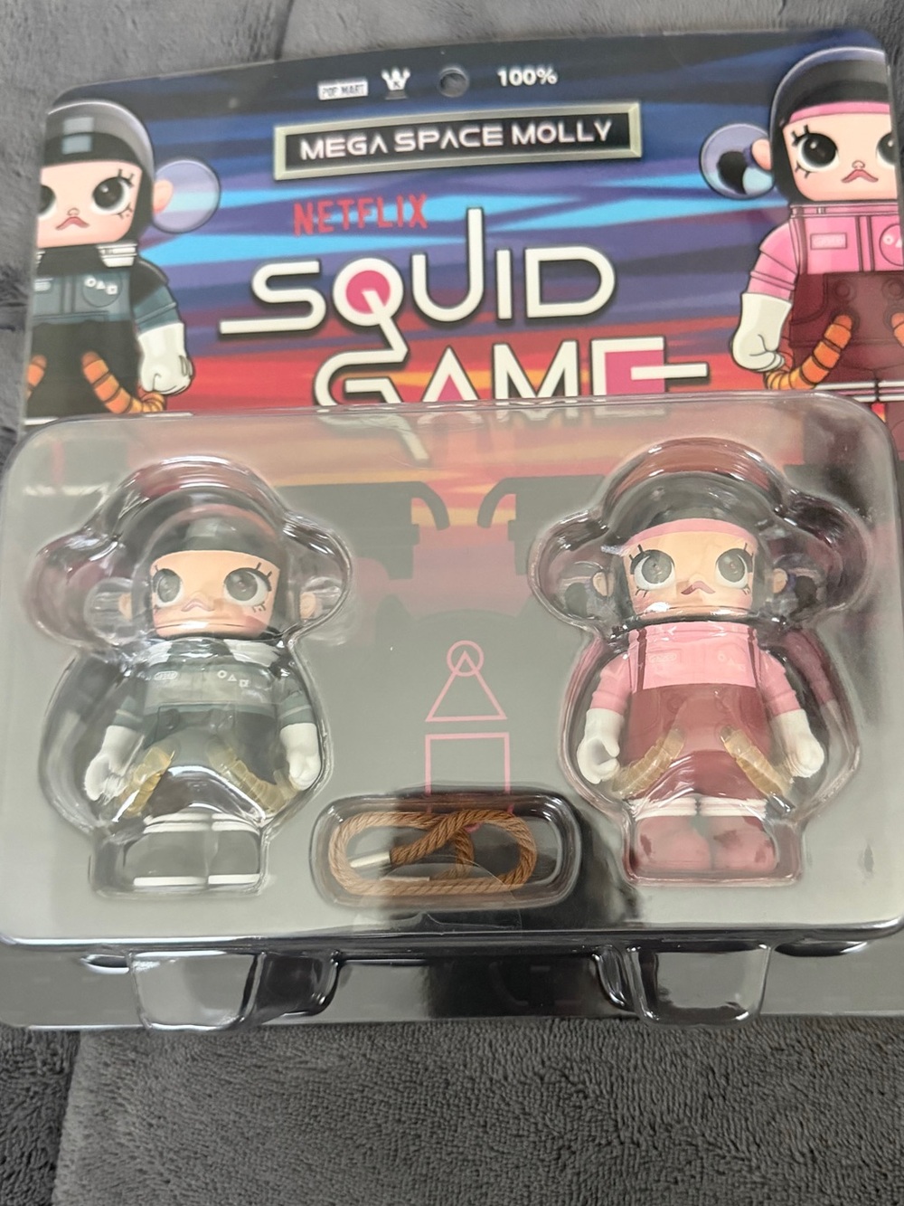 Squid Games Mega space Molly Hangcard. 2 figures sealed .